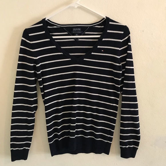 Tommy Hilfiger sweater - Picture 3 of 3